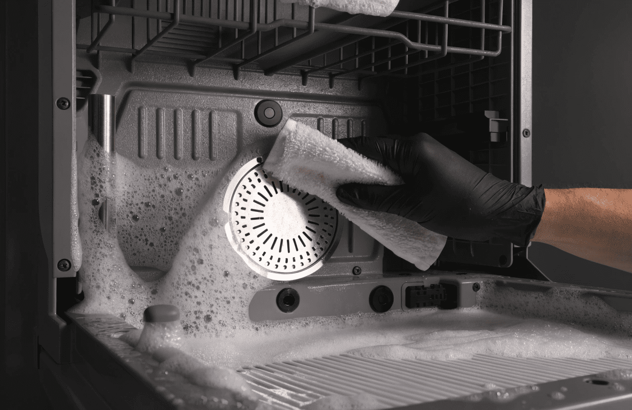 روش جرم گیری حرفه ای المنت ظرفشویی بکو برای جلوگیری از مصرف بالای برق