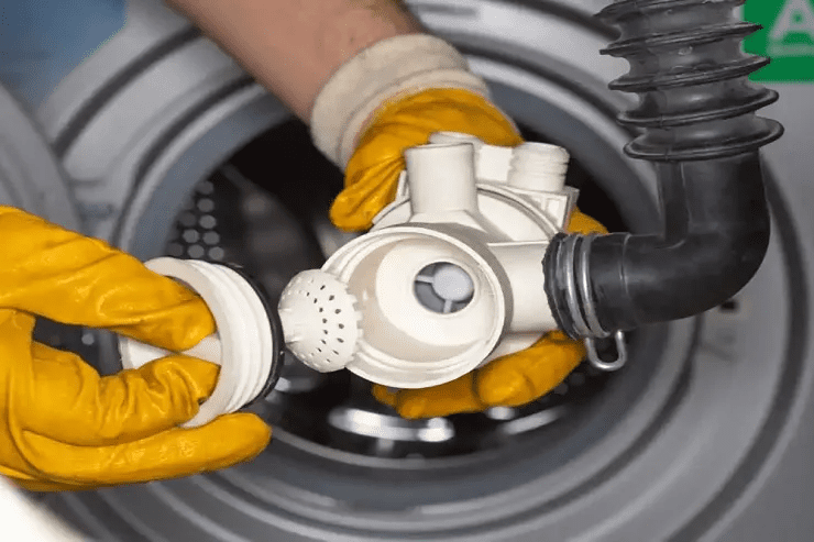 چگونه در خانه پمپ تخلیه لباسشویی بوش را تست و تمیز کنیم؟